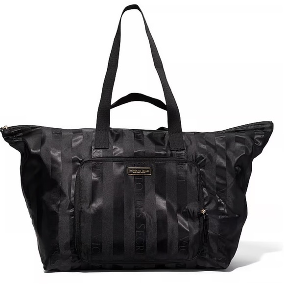 Victoria's Secret Handbags - Victoria’s Secret The VS Getaway Packable Weekender